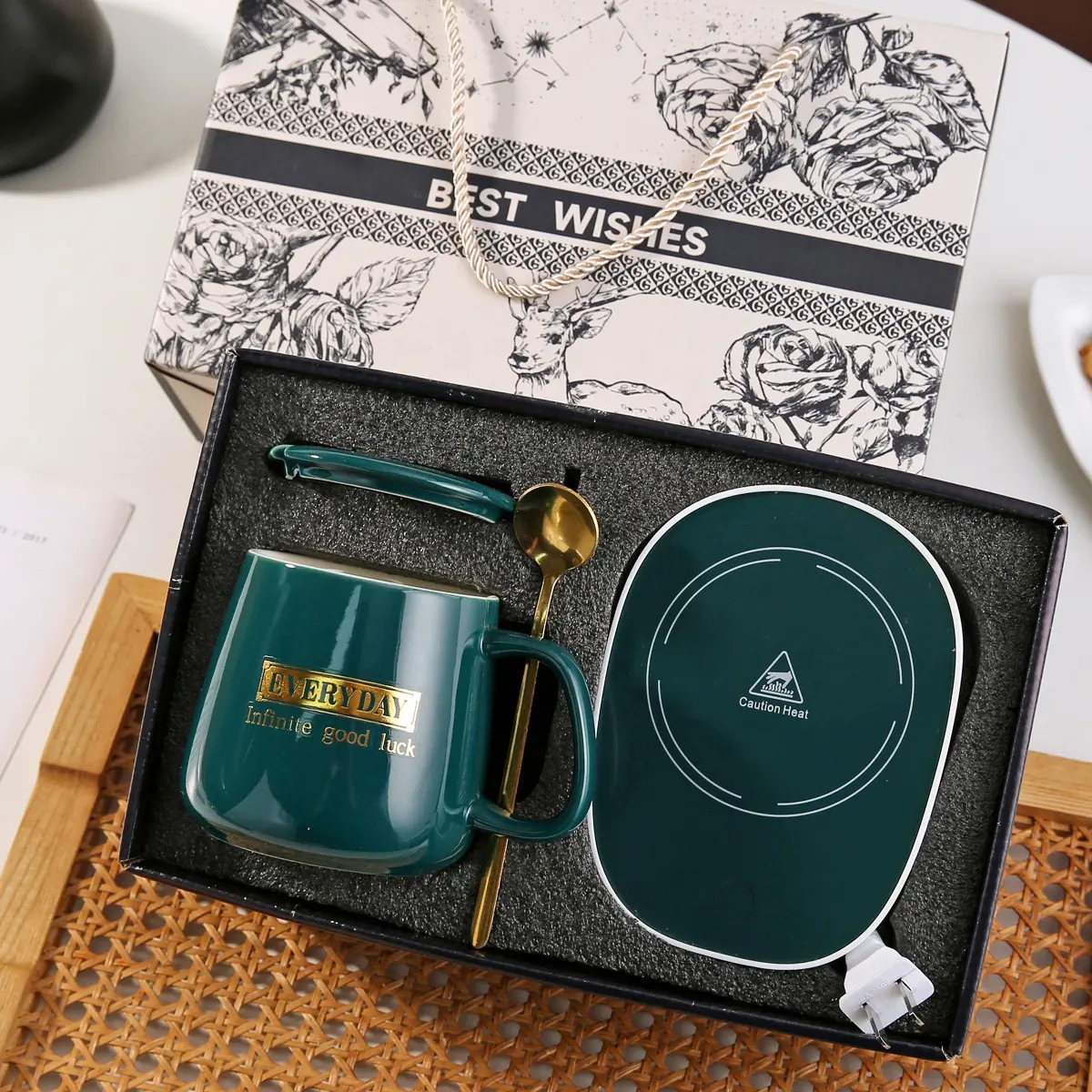 Promosyon akıllı elektrikli USB ofis Home ev hediye seti seramik kahve kupa ısıtıcı bardak isıtıcı kupa iş hediye seti