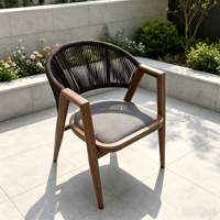 Chaise de salle à manger en aluminium de style rétro pour l'extérieur, avec finition bois, chaise en corde tressée résistante aux intempéries pour hôtel et restaurant