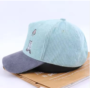 Casquette de baseball bicolore de haute qualité, casquette de baseball d'hiver personnalisée à 5 panneaux, casquette de baseball en velours côtelé brodée pour femme - Product Image 4