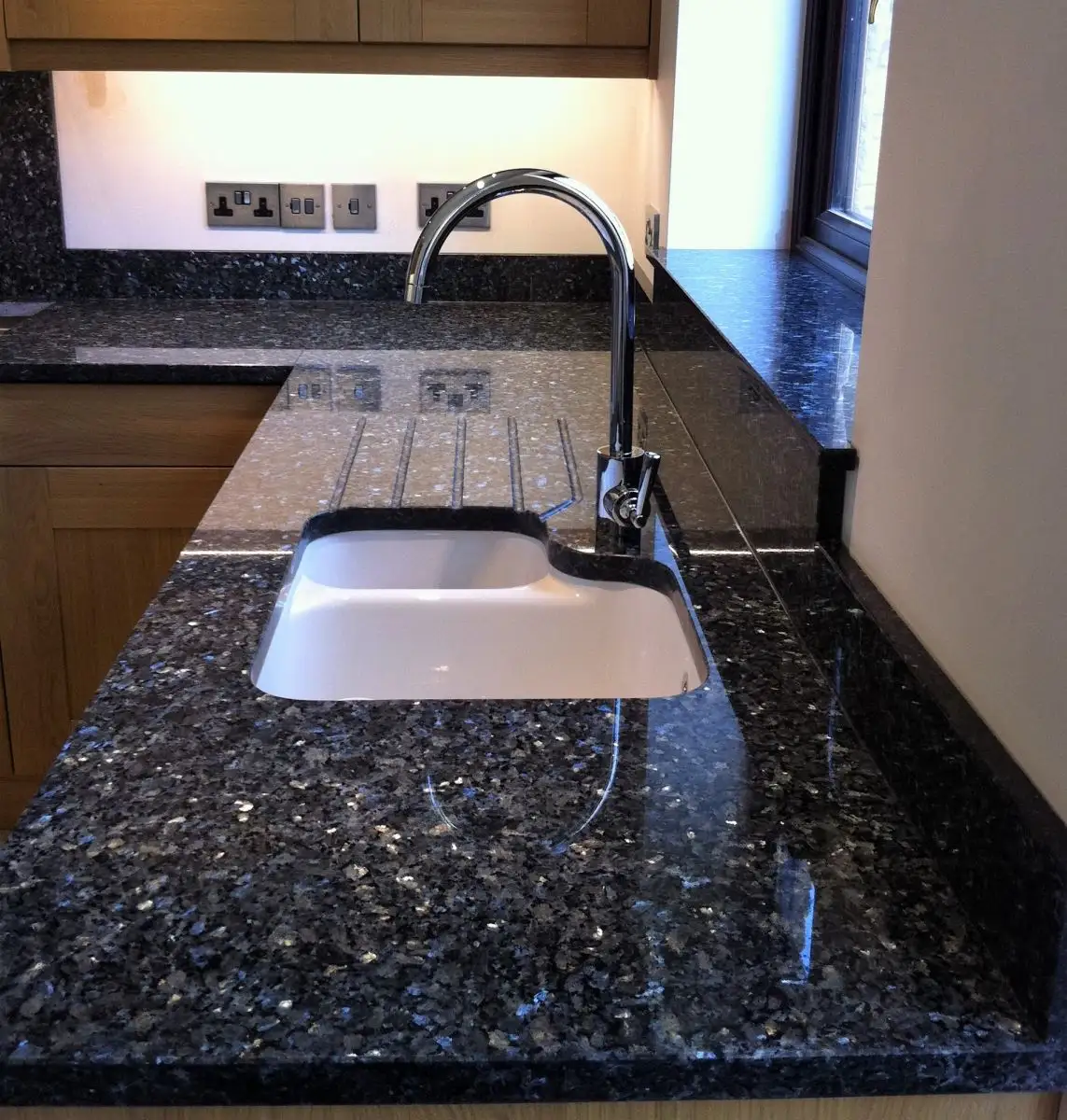 Labrador Blue Pearl Granite Norway Lundhs, piedra de granito azul, losas pulidas, azulejos