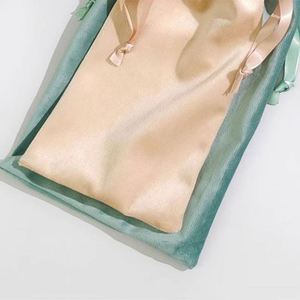 Low MOQ Luxury Velvet Jewelry Packing <b>Pouch</b> Large Soft <b>Pouch</b> Dust Bag Velvet Dust <b>Drawstring</b> Gift Packaging <b>Pouch</b> - Product Image 3