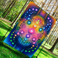 Décoration murale personnalisée légère et lumineuse aux UV, tissu polyester réactif fluorescent aux UV, brille dans le noir
