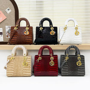 Novidade 2025 Bolsas Grandes Femininas de Luxo em Couro de Crocodilo Bolsas Transversais Personalizadas - Product Image 1