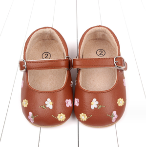 Chaussures plates Mary Jane florales à semelle souple pour bébés filles, idéales pour les premiers pas, les mariages et les cérémonies – Vente en gros à prix réduit - Product Image 3