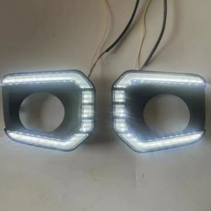 Feux antibrouillard avant pour Toyota Tacoma 2016-2022 avec feux de jour à LED et clignotants, matériau ABS - Product Image 2