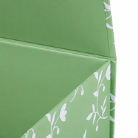 Boîte cadeau rigide pliable et recyclable personnalisée avec couvercle magnétique, finition mate et gaufrage, pour cosmétiques, vêtements et vente au détail