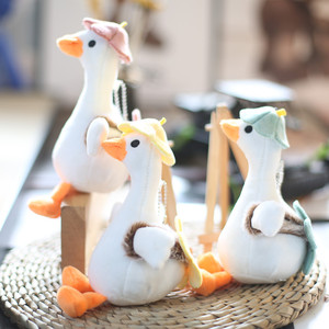 Pendentif décoratif en peluche d'oie blanche avec <span class=keywords><strong>petit</strong></span> chapeau de soleil et <span class=keywords><strong>bec</strong></span> orange, breloque de sac à dos, animal miniature Kawaii, mascotte douce - Product Image 5