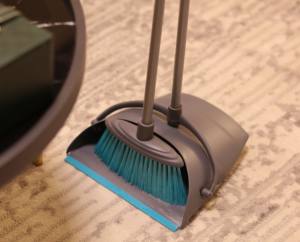 Venta caliente herramienta de limpieza del hogar doble peine dientes soporte vertical escoba recogedor conjunto mango largo recogedor de plástico cepillo plegable - Product Image 2