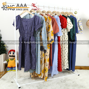 Robes en soie synthétique KungFu KingAAA pour femmes, vêtements d'occasion, vêtements de seconde main, vente en gros - Product Image 2