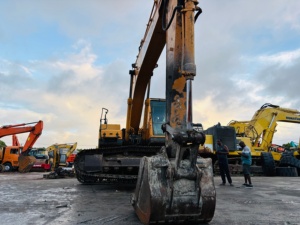 VENTE CHAUDE Excavatrice sur chenilles d'occasion HYUNDAI 215-9C d'origine, moteur diesel, pompe hydraulique, machine robuste prête à l'emploi - Product Image 2