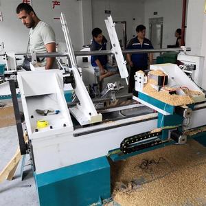 Tornio CNC per Legno a 3 Assi con Alimentazione Automatica TJ1530, Un Mandrino e Due Lame, Tornio Automatico per la Lavorazione del Legno e la Produzione di Colonne per Scale - Product Image 3