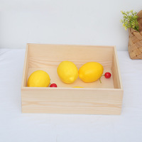 Boîte en bois de rangement pour bijoux en bois de pin avec logo OEM personnalisé stock pour la maison vente en gros étui à rabat