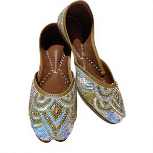 Chaussures de sport traditionnelles brodées en cuir véritable imperméable pour femmes, taille personnalisée, toutes tailles, vente chaude BS International - Product Image 5