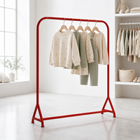 Portant à vêtements rouge vif en métal avec pieds en chevalet en A, présentoir de vêtements pour la vente au détail, personnalisable en usine