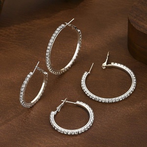 Pendientes de Aro con Diamantes Completos Estilo Europeo Americano, Pendientes Largos de Temperamento Exagerado para Mujer a la Moda - Product Image 5