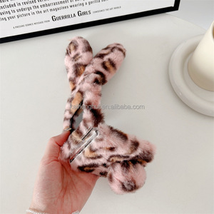 <span class=keywords><strong>Coque</strong></span> de téléphone tendance en fourrure imprimée léopard anti-rayures pour Samsung <span class=keywords><strong>Zflip</strong></span> 345 - Product Image 6