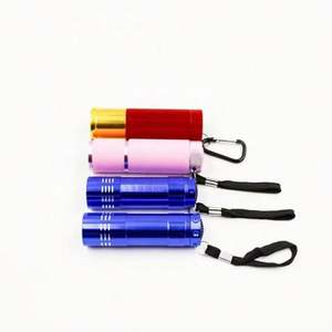 Porte-clés personnalisé promotionnel pour usage extérieur, impression de logo personnalisé, porte-clés avec mini lampe torche LED - Product Image 4