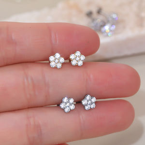 Fabriek Oem Odm Titanium Interne Schroefdraad 6 Ronde Zirkoon Bloem Platte Rug Oor Kraakbeen Piercing Sieraden Labret Lip Studs - Product Image 5