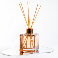Bouteille d'arôme carrée à visser de 100 ml et 200 ml, sans flamme, pour diffuseur à bâtonnets, pour la maison et l'intérieur - Vente en gros usine