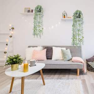 Petit Pot Noir Simulation Eucalyptus Mann Arbustes Artificiels Suspendus Matière Plastique pour Décorations Intérieures - Product Image 3