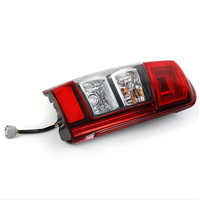 Pour Mitsubishi Triton L200 2018-2024 nouvelle paire de feux arrière à LED avec lentille rouge et couleurs de lumière ambre/jaune