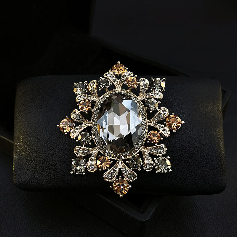 Fleurs style cour - gris