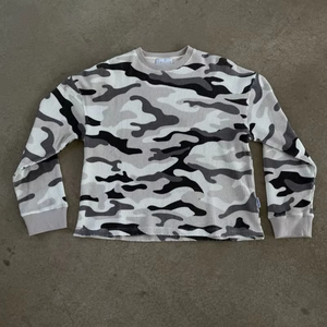 Camiseta térmica de punto gofrado personalizada estilo streetwear, camiseta de camuflaje de manga larga oversize para mujer - Product Image 2