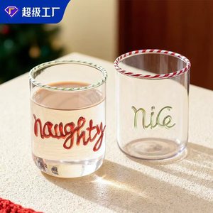 Ensemble de verres à boire en verre pour Noël, style « Naughty Nice », avec bordure en forme de canne à sucre, pour les fêtes, la maison et le bar - Product Image 4