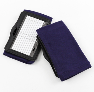 Protège-poignets de football Playbook Wristband pour quart-arrière avec trois compartiments de feuille de jeu - Product Image 3