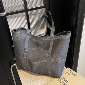 Bolsa de Playa Grande de Malla con Bolsillos para Vacaciones, Viajes y Compras - Product Image 2