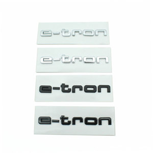Autocollants de voiture pour <span class=keywords><strong>Audi</strong></span> e-tron, marque arrière pour véhicules électriques purs, nouveau logo <span class=keywords><strong>sport</strong></span> en fibre de carbone pour <span class=keywords><strong>Audi</strong></span> e-tron, modification de la carrosserie - Product Image 4