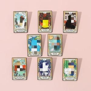 Al por mayor: Pines, broches y insignias metálicos de la serie Dark Original, bonitos, de anime, <span class=keywords><strong>manga</strong></span>, bidimensionales, de dibujos animados y de tarot, como artículos periféricos y souvenirs - Product Image 3