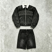 Ensemble 2 pièces en jean personnalisé avec lettres en strass, veste courte zippée à col contrastant blanc et short en jean détails surpiqués, style streetwear