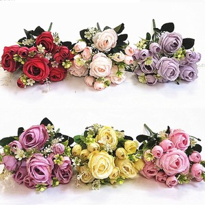 ดอกไม้ประดิษฐ์ QSLH-W584 ช่อดอกกุหลาบมินิสำหรับตกแต่งงานแต่งงาน - Product Image 1