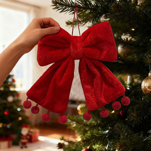 Ornement de Noël en velours rouge avec nœuds et pompons, 3 tailles, décoration intérieure classique, 7 pouces de haut, artisanal, décoration de fêtes personnalisée - Product Image 1