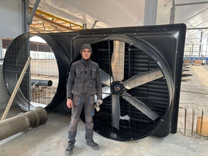 Ventilador Industrial Comercial Bonawind de 72 Pulgadas con Aspas Ajustables, Motor de CC sin Escobillas con Rodamientos de Bolas, Montaje en Pared para Fábrica o Almacén - Product Image 3