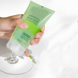 <span class=keywords><strong>Gel</strong></span> Limpiador <span class=keywords><strong>Facial</strong></span> Refrescante <span class=keywords><strong>Simple</strong></span> Kind to Skin con Ácido Hialurónico, Hidratante e Iluminador, 150 ml, para Todo Tipo <span class=keywords><strong>de</strong></span> Piel - Product Image 6