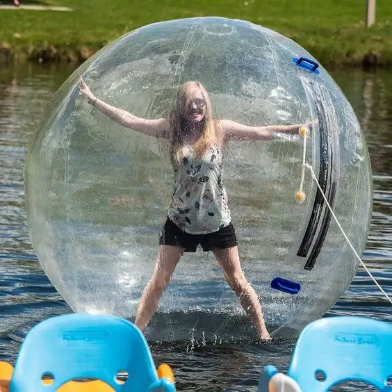 Penjualan terlaris bola berjalan air yang dapat disesuaikan, mainan hiburan kolam yang menyenangkan, cocok untuk permainan Luar Ruangan di kolam dan pantai