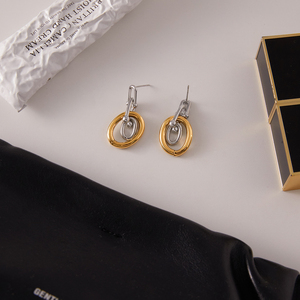 J&D Pendientes Minimalistas de Dos Tonos con Anillos Geométricos Apilables para Fiestas y Bailes - Product Image 4