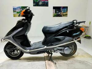 Scooter Honda Princess 125cc, Motocicletta Entry-level con Pedale Piccolo, Altamente Pratica e Molto Popolare tra le Persone. - Product Image 2