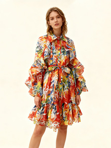 Robe à manches longues à col tailleur et à taille nouée, style 2025, à la mode, avec <span class=keywords><strong>jupe</strong></span> courte à imprimé à volants - Product Image 1