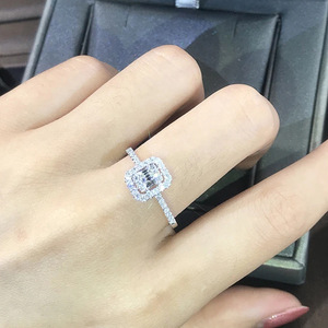 Anillo de Diamantes T0862, Corte Esmeralda, Diamante Natural, Anillo de Compromiso Clásico, Joyería para Mujer - Product Image 3