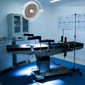 Tavolo Operatorio Elettrico Universale a 6 Vie, con Estremità Staccabili e Ponte Lombare per Urologia, Ostetricia/Ginecologia e Chirurgia Generale - Product Image 3