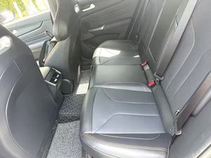 Voiture d'occasion en stock - Changan Uni-V 2025 1.5t 500bar <span class=keywords><strong>Elite</strong></span> LHD Berline Automatique Puissante Sûre Stable pour Usage Quotidien Familial - Product Image 5