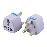 Adaptateur de prise standard britannique pour voyage avec sortie AC, convertisseur de prise universelle du Royaume-Uni pour le tourisme