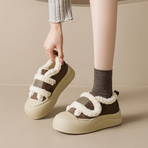 Sepatu Kasual Wanita Model <span class=keywords><strong>Hook</strong></span> <span class=keywords><strong>and</strong></span> <span class=keywords><strong>Loop</strong></span> Bahan Suede Grosir Langsung dari Pabrik, Sepatu Fashion Musim Dingin untuk Wanita Kasual - Product Image 3