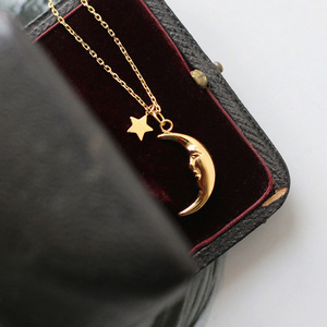 Collier en acier titane plaqué or 18 carats, motif croissant de lune et étoile, résistant au ternissement, style vintage féerique, chaîne de clavicule pour femme - Product Image 4