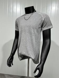 Camiseta Deportiva de Hombre, Corte Ajustado, Color Sólido, Secado Rápido, Transpirable, Tejido Jacquard Sin Costuras, Línea Lulu Silver, Estilo Americano - Product Image 5