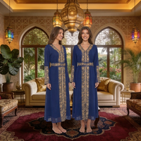 Robe Musulmane de Luxe Tendance 2026 Nouvelle Collection Dubaï Broderie Dorée Perles Élégante Robe Bleue Longue Abaya pour Femme