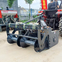 Semoir et formateur de beds à double rangée pour fraises, monté sur tracteur, avec semoir pour oignons, tomates, choux et fonction de pose de film plastique.
